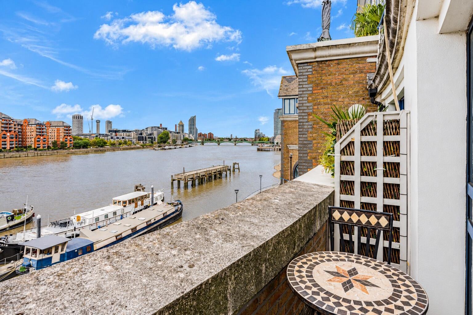 Plantation Wharf, Clove Hitch Quay, London, SW11
